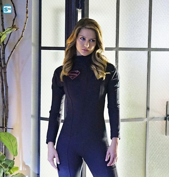 Supergirl Gets A New Costume Amp Attitude In These Promo